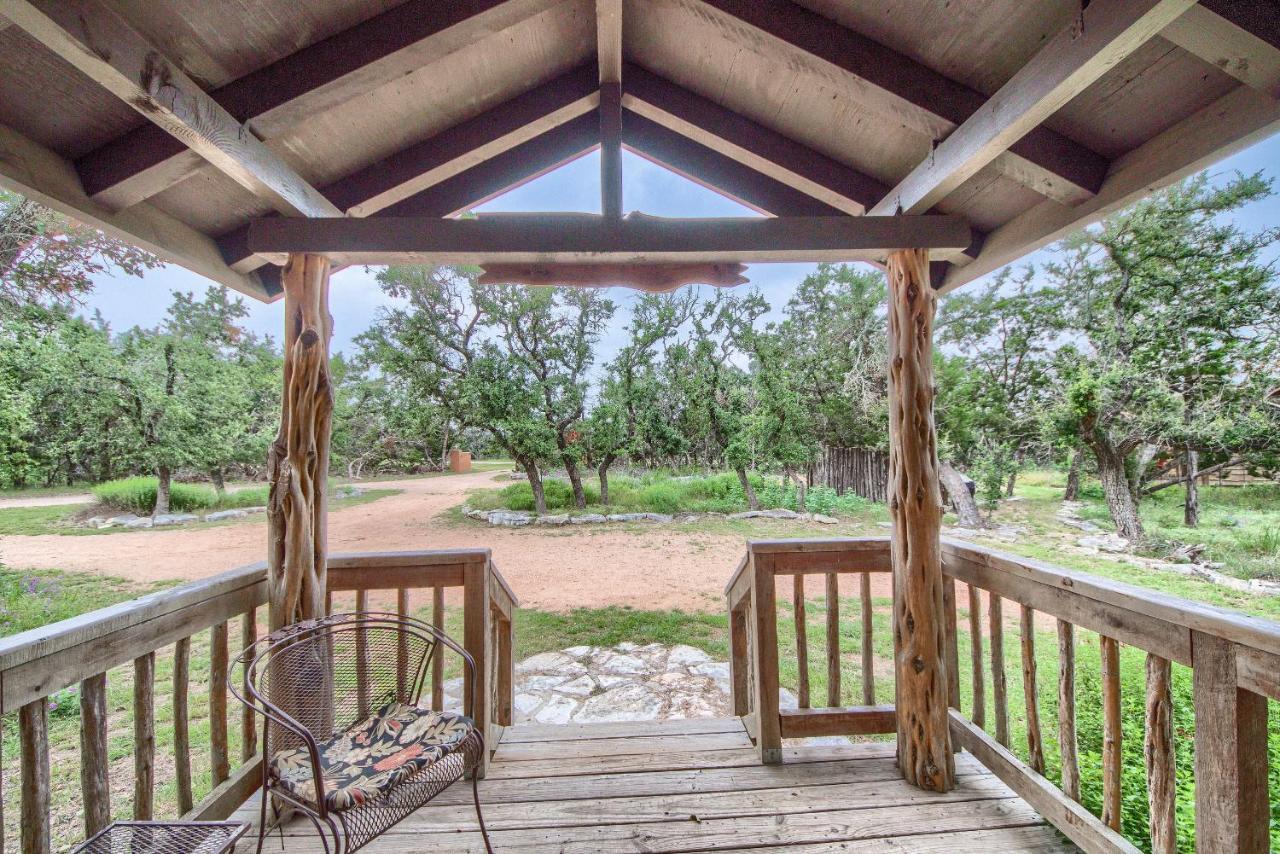 Vila Cedar Bliss Cabin Fredericksburg Exteriér fotografie
