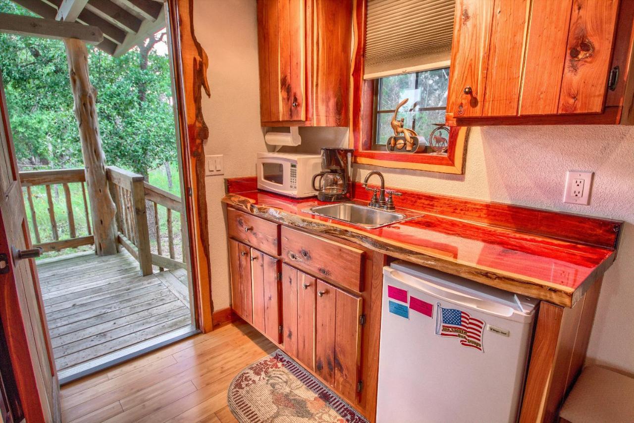 Vila Cedar Bliss Cabin Fredericksburg Exteriér fotografie
