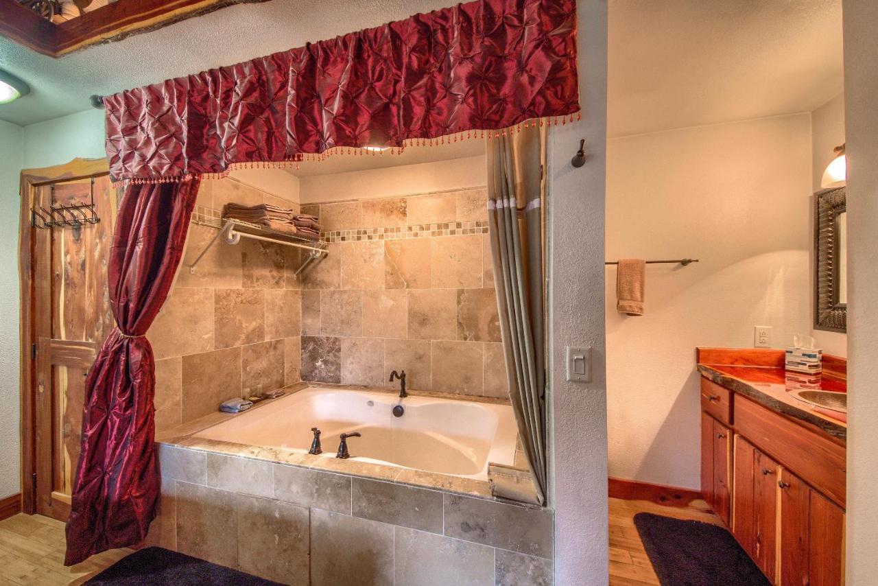 Vila Cedar Bliss Cabin Fredericksburg Exteriér fotografie