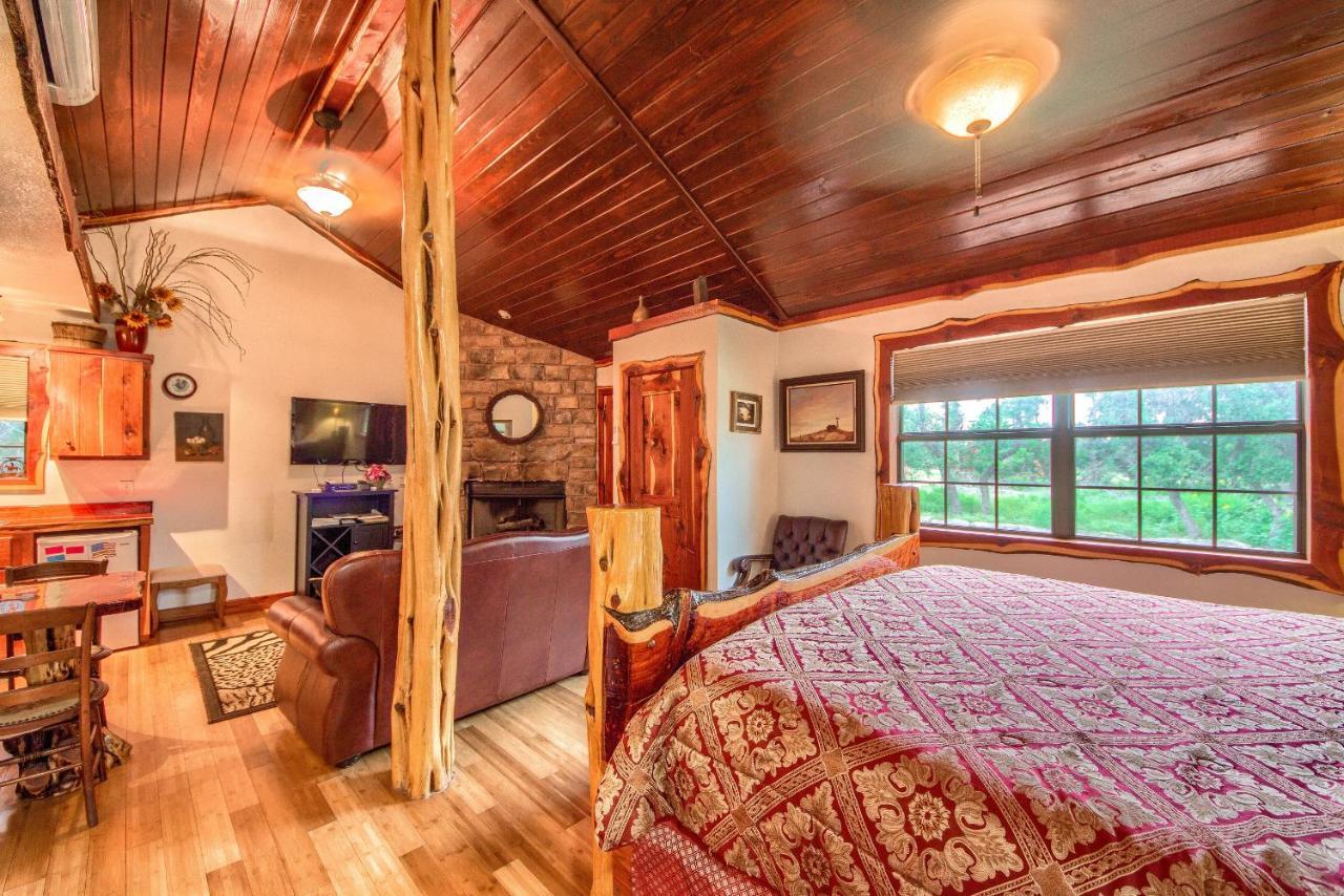 Vila Cedar Bliss Cabin Fredericksburg Exteriér fotografie
